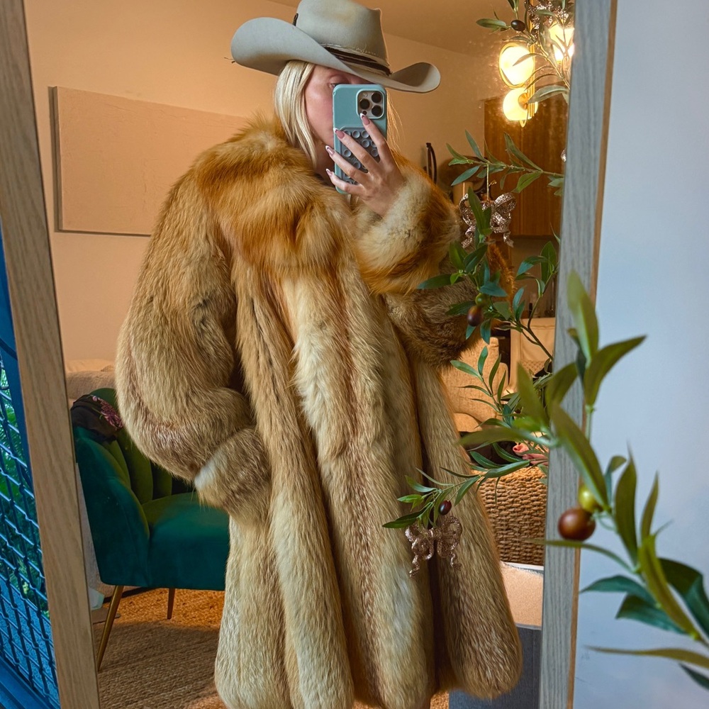 AMAZING 100% real fox fur coat vintage long natural fox apres ski vail Aspen
